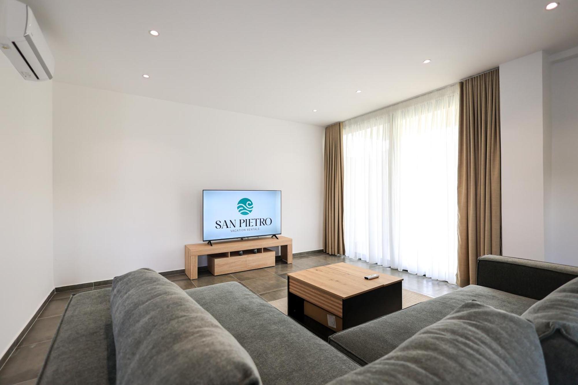 Sanpietro Vacation Rentals Plazhi San Pietro Bagian luar foto